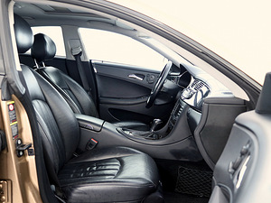 Mercedes-Benz CLS 320 Luxury ATM 3.0 CDI 165kW (6 foto / 7)