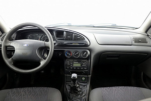 Ford Mondeo Turnier 1.8 TDCi 66kW (5 foto / 7)