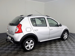 Dacia Sandero Stepway Facelift 1.6 62kW (3 foto / 8)