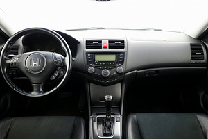 Honda Accord Luxury Facelift ATM 2.0 114kW (5 foto / 8)
