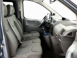 Peugeot Expert Passenger 2.0 HDi 88kW (6 foto / 8)