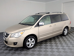 Volkswagen Routan Highline ATM 4.0 189kW (2 foto / 8)