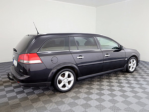Opel Vectra Luxury Facelift 2.2 114kW (3 foto / 7)