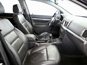 Opel Vectra Luxury Facelift 2.2 114kW (6 foto / 7)