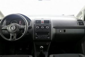 Volkswagen Touran Comfortline 1.4 110kW (5 foto / 8)