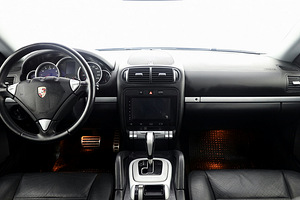 Porsche Cayenne S Luxury 4.5 250kW (5 foto / 7)