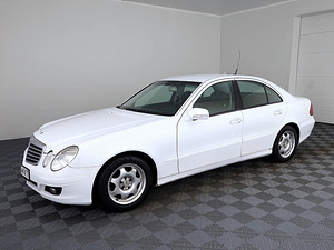 Mercedes-Benz E 200 Elegance Facelift ATM 1.8 120kW (2 foto / 7)