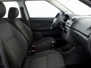 Skoda Fabia Comfortline Facelift 1.2 51kW (6 foto / 7)
