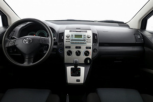 Toyota Corolla Verso Linea Sol Facelift ATM 1.8 95kW (5 фото из 9)