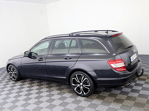 Mercedes-Benz C 220 Elegance ATM 2.1 CDI 125kW (4 foto / 7)