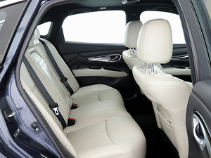 Infiniti M35 Luxury ATM 3.0 D 175kW (7 foto / 9)