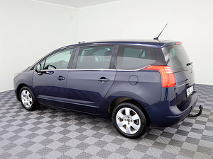 Peugeot 5008 Elegance 1.6 HDi 80kW (4 foto / 7)