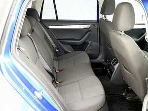 Skoda Octavia Comfortline 4x4 2.0 TDI 110kW (7 foto / 7)