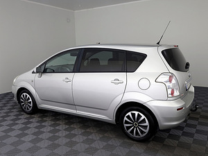 Toyota Corolla Verso Linea Sol Facelift 2.2 D-4D 100kW (4 foto / 7)