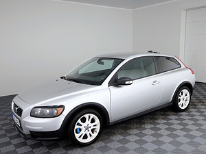 Volvo C30 Momentum 1.6 D4 80kW (2 foto / 7)