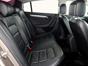 Volkswagen Passat Highline ATM 1.4 110kW (7 foto / 8)