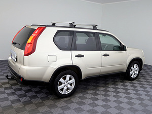 Nissan X-Trail Comfort 4x4 ATM 2.0 104kW (3 foto / 7)