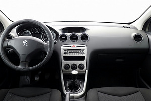 Peugeot 308 Facelift 1.6 HDi 68kW (5 foto / 8)