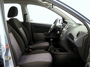 Ford Fiesta Facelift 1.3 51kW (6 foto / 7)