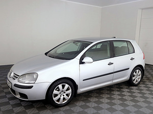 Volkswagen Golf Comfortline 2.0 TDI 103kW (2 foto / 7)