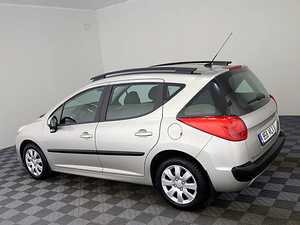 Peugeot 207 Elegance 1.4 70kW (4 foto / 7)