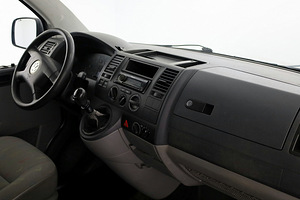 Volkswagen Transporter Passenger 2.5 TDI 96kW (5 foto / 8)