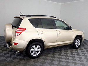 Toyota RAV4 Linea Sol Facelift LPG 2.0 116kW (3 foto / 9)