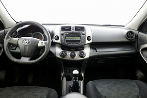 Toyota RAV4 Linea Sol Facelift LPG 2.0 116kW (5 foto / 9)