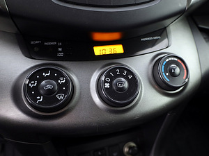 Toyota RAV4 Linea Sol Facelift LPG 2.0 116kW (8 foto / 9)