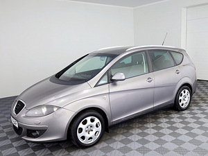 SEAT Altea XL Comfortline ATM 2.0 TDI 103kW (2 foto / 8)
