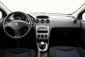 Peugeot 308 Elegance 1.6 88kW (5 foto / 7)