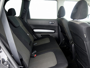 Nissan X-Trail Comfort 4x4 ATM 2.0 104kW (7 foto / 7)