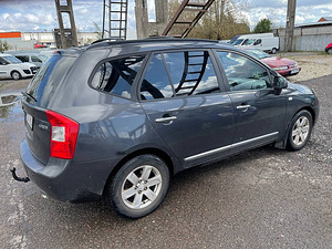 Kia Carens Comfort ATM 2.0 CRD 103kW (3 foto / 8)