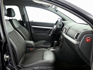 Opel Vectra Cosmo Facelift ATM 2.2 114kW (6 foto / 7)