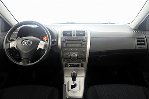 Toyota Corolla Linea Sol LPG ATM 1.6 91kW (5 foto / 8)
