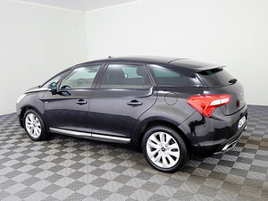 Citroen DS5 Exclusive Hybrid 4x4 ATM 2.0 HDi 120kW (4 foto / 9)