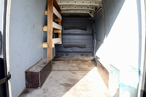 Volkswagen Crafter Van 2.5 TDI 100kW (8 foto / 8)
