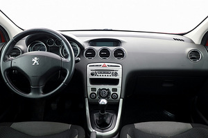 Peugeot 308 Facelift 1.6 88kW (5 foto / 8)