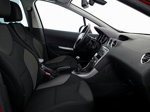 Peugeot 308 Facelift 1.6 88kW (6 foto / 8)