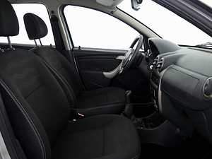 Dacia Sandero Stepway Facelift 1.6 62kW (6 foto / 8)