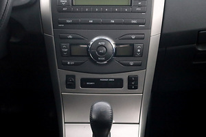 Toyota Corolla Linea Sol ATM 1.6 91kW (8 foto / 8)