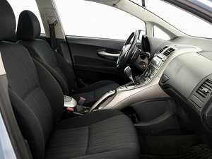 Toyota Auris Linea Sol ATM 1.4 D-4D 66kW (6 foto / 8)