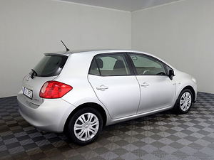 Toyota Auris Linea Sol 1.6 91kW (3 foto / 8)