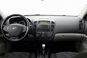 Kia Ceed Elegance ATM 1.6 90kW (5 foto / 7)