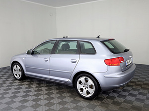 Audi A3 Sportback Comfortline ATM 1.6 75kW (4 foto / 7)