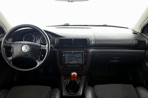Volkswagen Passat Highline Facelift 2.0 TDI 100kW (5 foto / 7)
