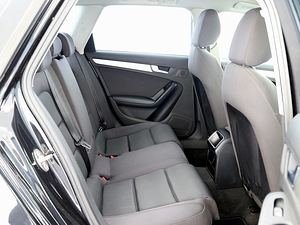 Audi A4 Comfortline Quattro ATM 3.0 TDI 176kW (7 foto / 7)