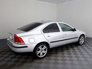 Volvo S60 Summum ATM 2.4 147kW (3 foto / 7)