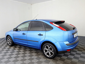 Ford Focus Trend 1.6 74kW (4 foto / 7)