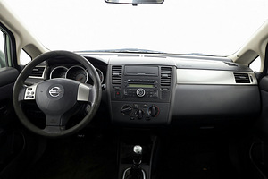 Nissan Tiida Comfort 1.8 93kW (5 foto / 7)